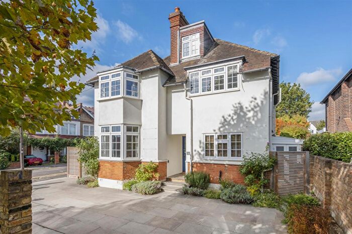 5 Bedroom Detached House For Sale In Montana Road, London, SW20