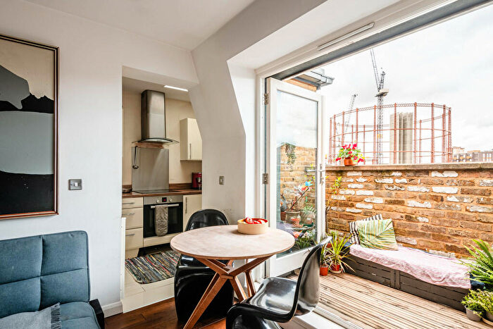 1 Bedroom Flat For Sale In Hackney Road, E2