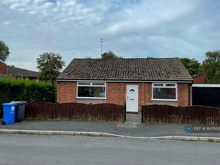 2 Bedroom Bungalow To Rent In Gorseyfields, Droylsden, Manchester, M43