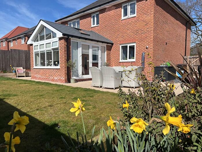 3 Bedroom Detached House For Sale In Clos Beau Mount, Penymynydd, CH4