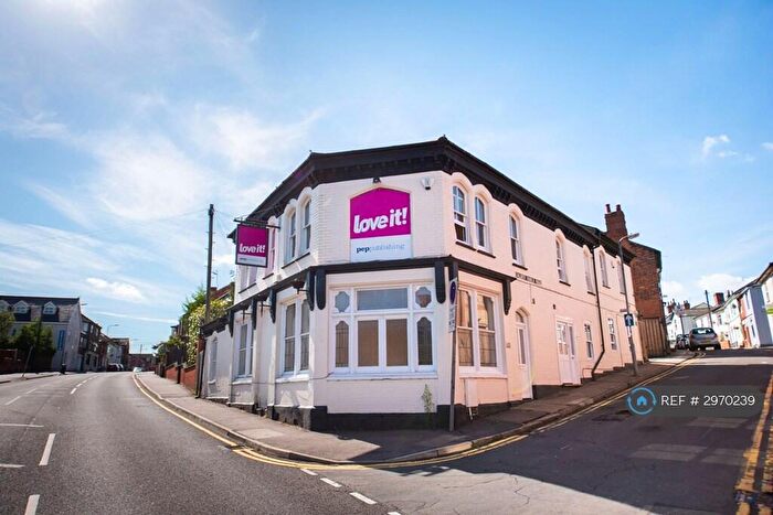 3 Bedroom Flat To Rent In Military Road, Colchester, CO1