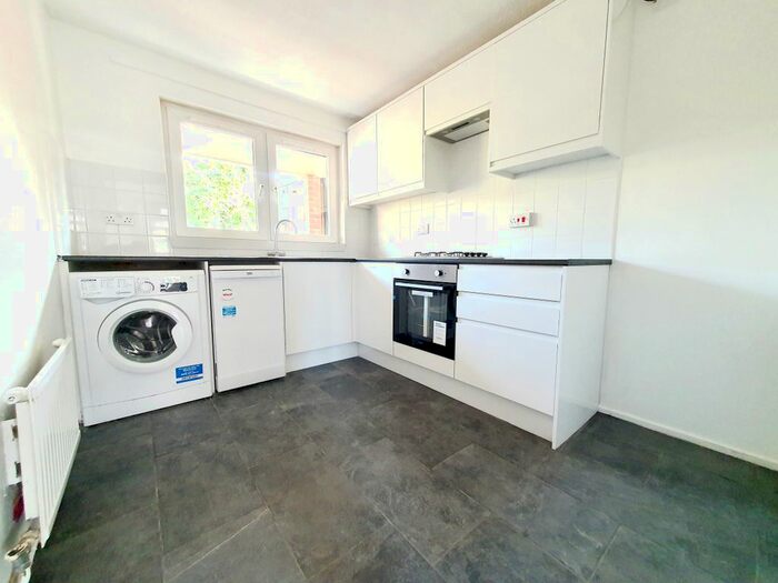 2 Bedroom Flat To Rent In Wynford Road, London, N1