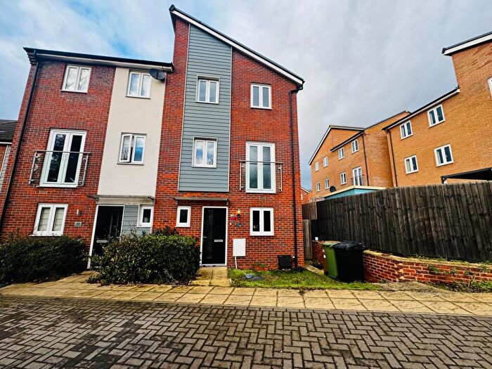 5 Bedroom House To Rent In Brook Street East, Wellingborough, NN8