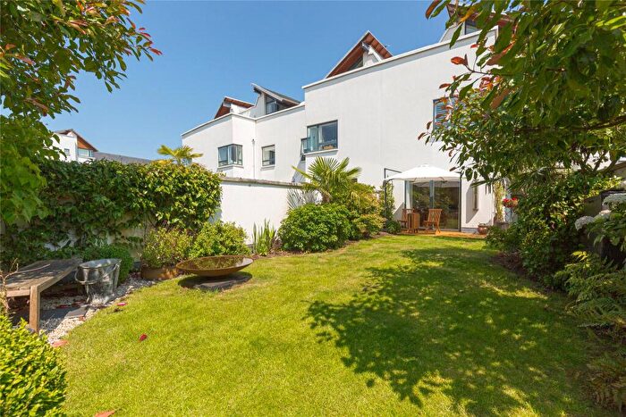 5 Bedroom Terraced House For Sale In Brighouse Park Cross, Cramond, Edinburgh, EH4