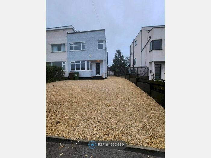 4 Bedroom Semi-Detached House To Rent In Wensley Drive, Leeds, LS7