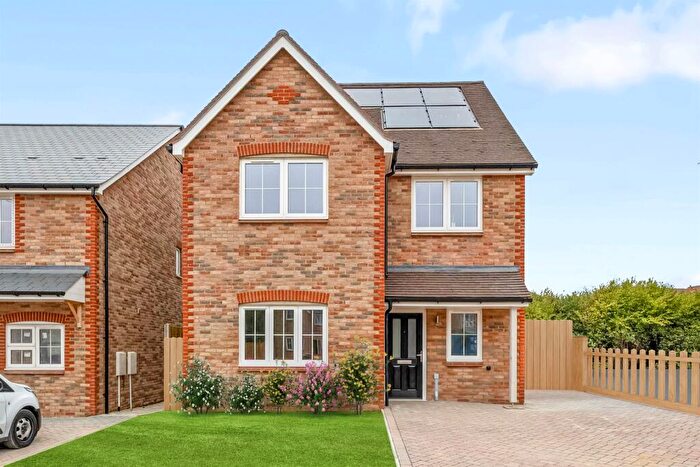 4 Bedroom Detached House For Sale In Goldbridge Road, Newick, Lewes, BN8