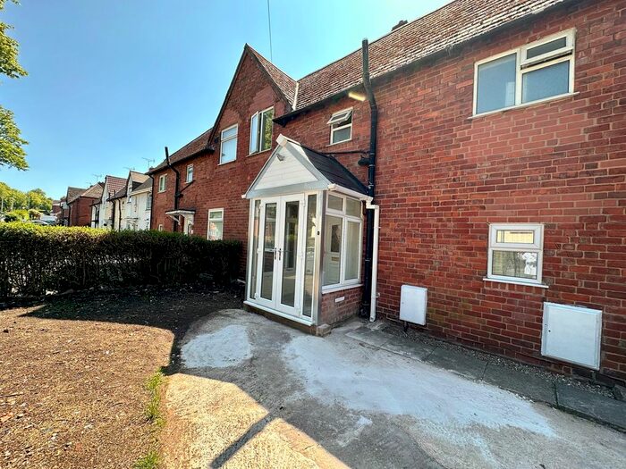 3 Bedroom Property To Rent In Thimblemill Road, Bearwood, Smethwick, B67