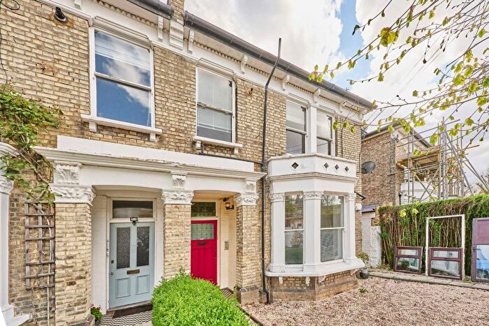 1 Bedroom Flat To Rent In Cornford Grove, Balham, SW12