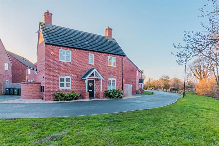 3 Bedroom Detached House For Sale In Cox Crescent, Long Itchington, Southam, CV47