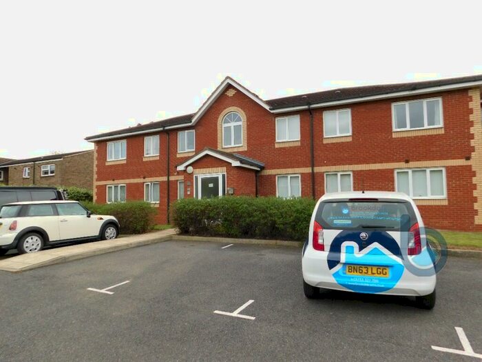 2 Bedroom Flat To Rent In Peterhouse Close, Peterborough, Cambridgeshire, PE3