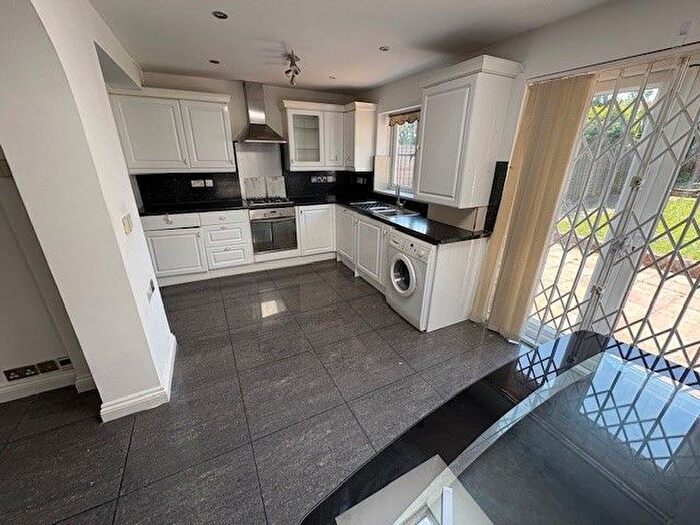 4 Bedroom Terraced House To Rent In Sherwood Avenue, Greenford, UB6