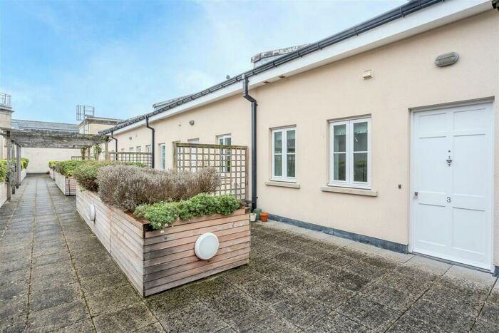 2 Bedroom Apartment To Rent In Lawrence House, Philip Street, Bath, BA1