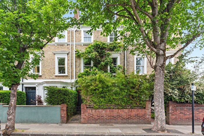 4 Bedroom Property To Rent In Ashchurch Terrace, Ravenscourt Park, W12