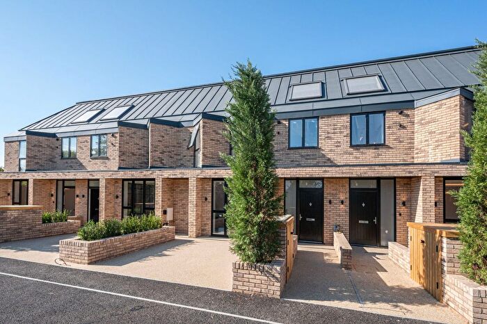 4 Bedroom Property For Sale In Winston Close, Raynes Park, London, SW20