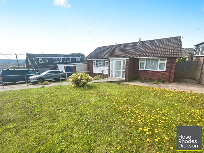 2 Bedroom Bungalow To Rent In Powell Close, Newport, PO30