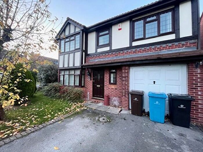 4 Bedroom House To Rent In Regency Close, Derby, DE23