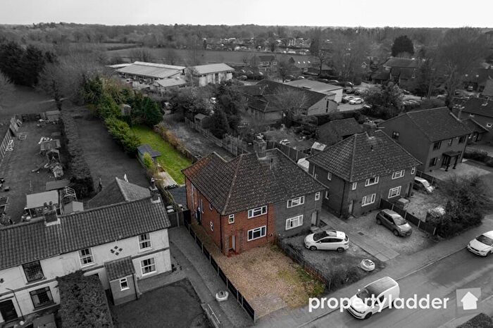 3 Bedroom Semi-Detached House For Sale In Rectory Road, Coltishall, NR12