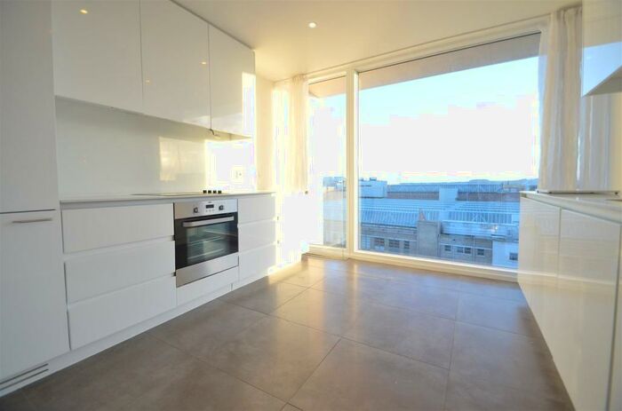 3 Bedroom Penthouse To Rent In Nottingham One, Canal Street, NG1