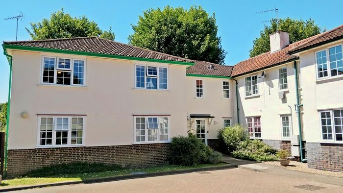 1 Bedroom Flat To Rent In Guessens Court, Welwyn Garden City, AL8
