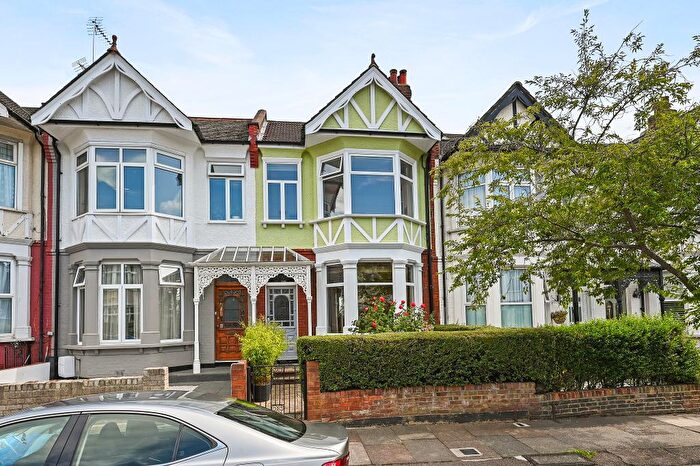3 Bedroom House For Sale In Caddington Road, London, NW2