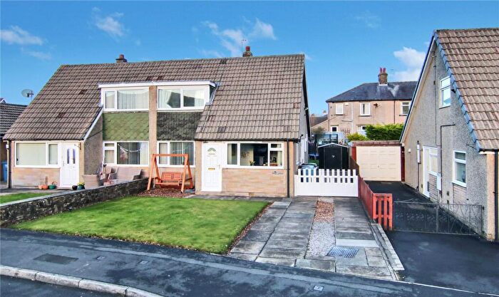 3 Bedroom Semi Detached House For Sale In Manse Way, Sutton In Craven, BD20