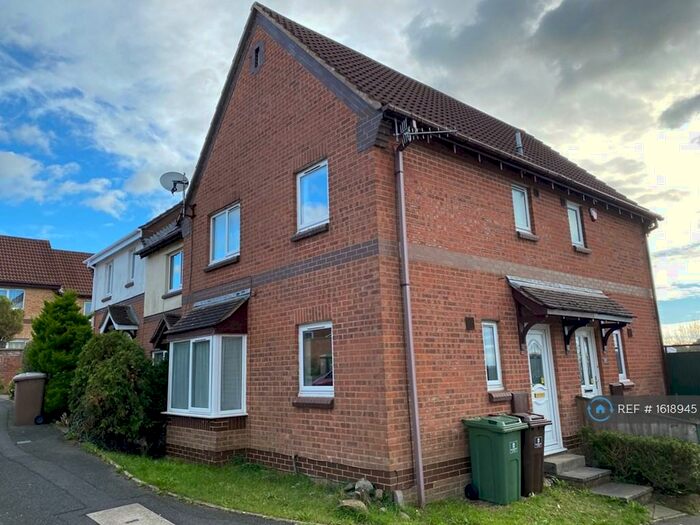 2 Bedroom Semi-Detached House To Rent In Walnut Drive, Plympton, Plymouth, PL7