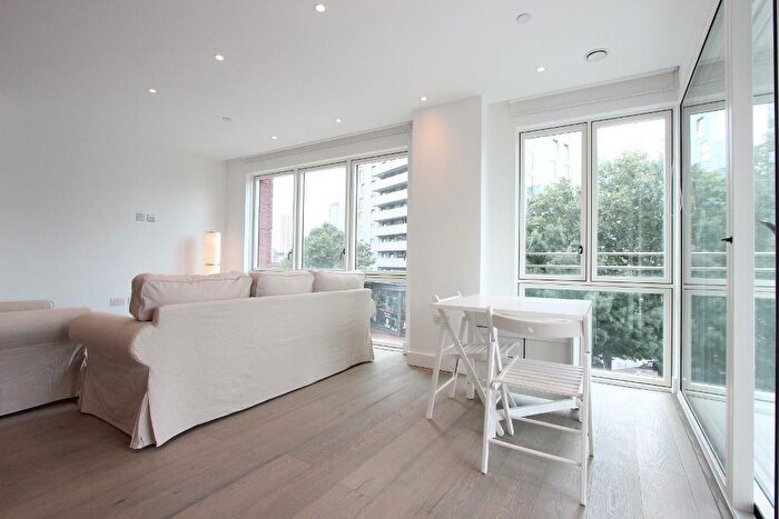 2 Bedroom Flat To Rent In Arniston Way, Blackwall Reach, Poplar, London, E14