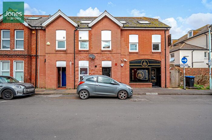 Studio To Rent In Chandos Road, Worthing, West Sussex, BN11