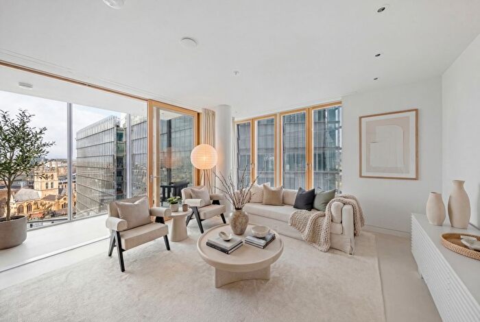 3 Bedroom Flat To Rent In Shard Place, London Bridge Street, SE1