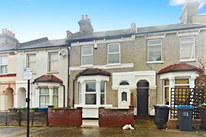 2 Bedroom Terraced House For Sale In Southwell Road, Croydon, CR0