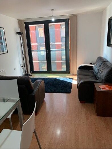 2 Bedroom Flat To Rent In Southside, St Johns Walk, B5