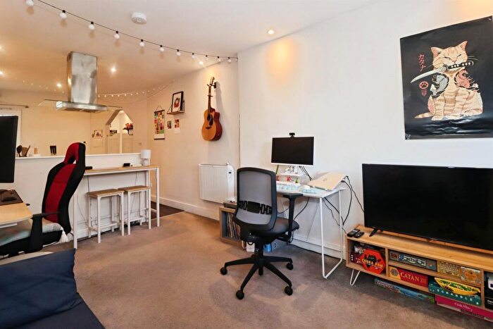 1 Bedroom Flat For Sale In Whitehall Road, Bristol, BS5