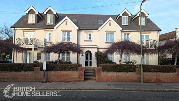 2 Bedroom Apartment For Sale In Station Road, Hayling Island, Hampshire, PO11