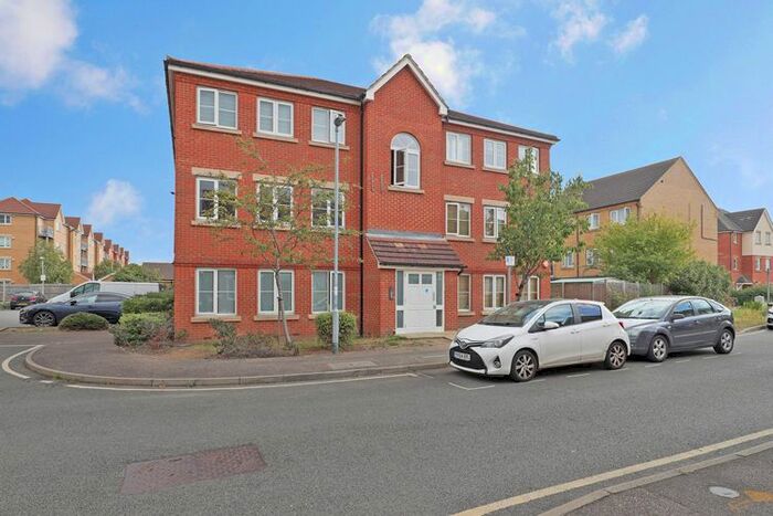 1 Bedroom Flat To Rent In Terrific Bed - Tallow Close, Dagenham, Essex, RM9