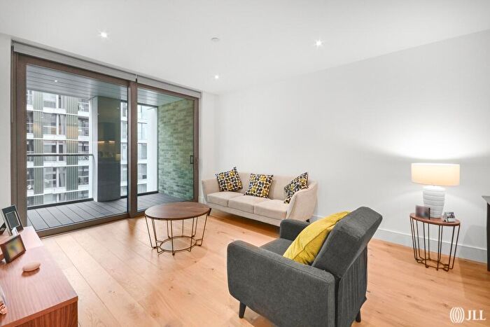 1 Bedroom Apartment For Sale In Radley House Prince Of Wales Drive London, SW11