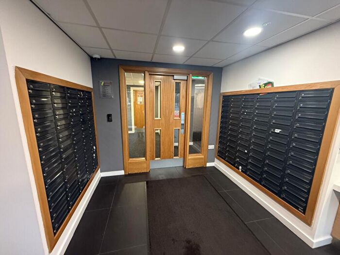 1 Bedroom Apartment To Rent In Kirkgate, Huddersfield, HD1