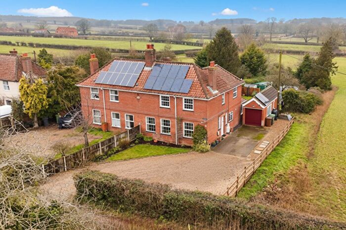 3 Bedroom Semi-Detached House For Sale In Swardeston Lane, East Carleton, Norwich, NR14