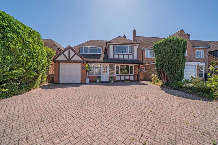 4 Bedroom Detached House For Sale In Yewhurst Road, Solihull, B91