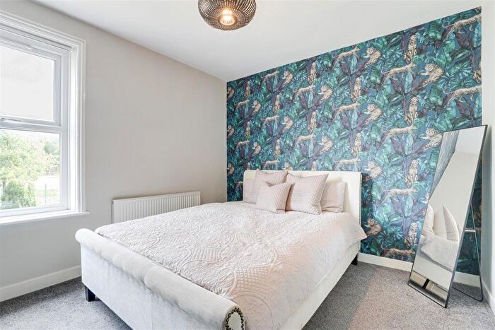 3 Bedroom End Of Terrace House For Sale In Eland Street, New Basford, Nottinghamshire, NG7