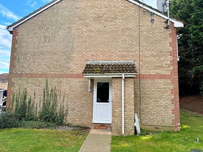 1 Bedroom Property To Rent In Maplin Park, Slough, SL3