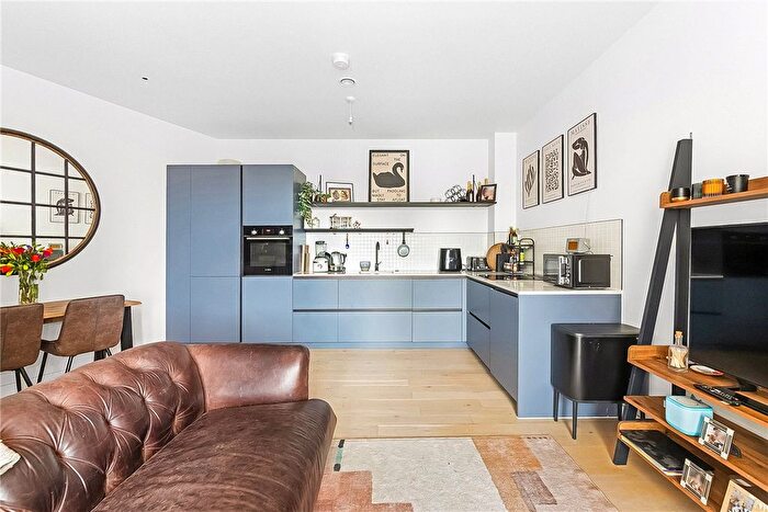 1 Bedroom Flat For Sale In Tramyard Apartments, , Balham High Road, Wandsworth, London, SW17