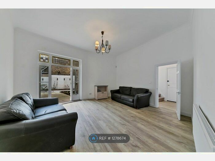 4 Bedroom End Of Terrace House To Rent In Balham Road, London N9