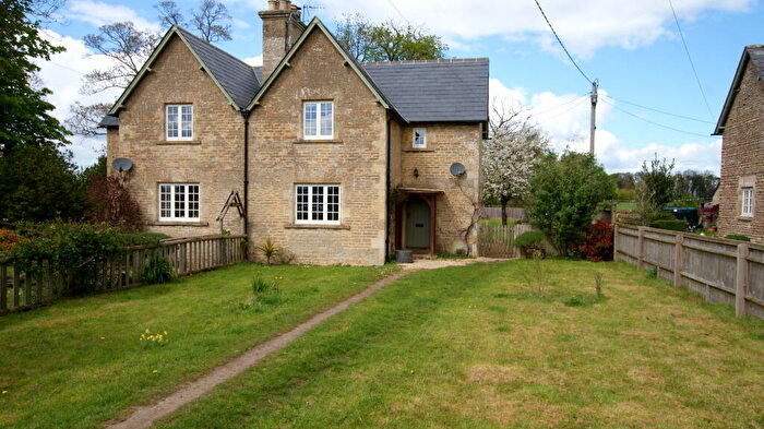 3 Bedroom Cottage To Rent In Eastleach, GL7