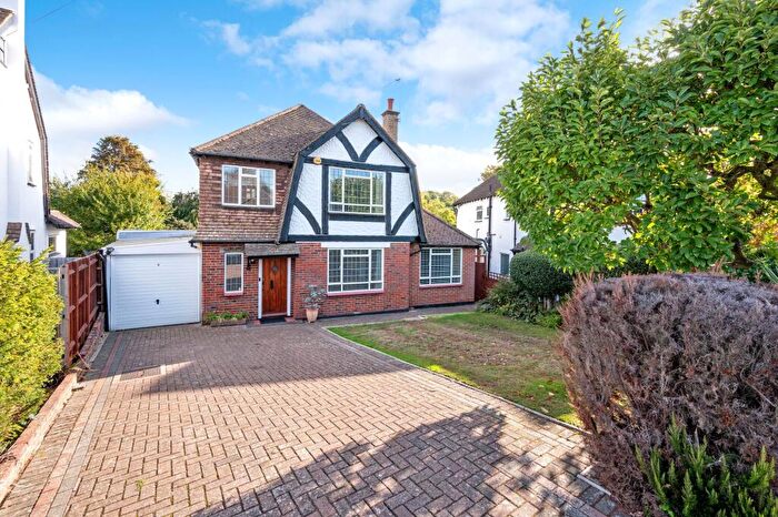 3 Bedroom Detached House For Sale In Pine Hill, Epsom, KT18