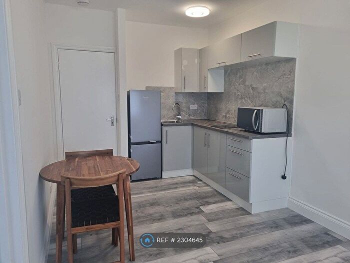 1 Bedroom Flat To Rent In Hendon, London, NW4