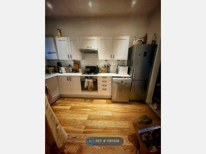 1 Bedroom Flat To Rent In Replingham Road, London, SW18