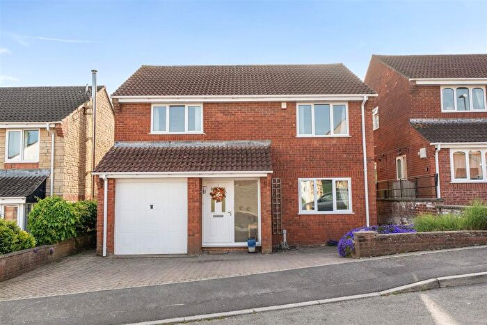 4 Bedroom Detached House For Sale In Beaufort Avenue, Midsomer Norton, Radstock, BA3