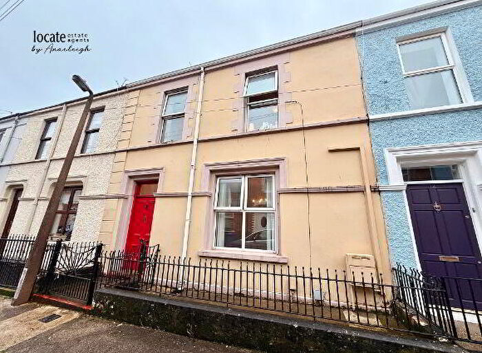 3 Bedroom Mid Terraced House For Sale In Harding Street, Derry, BT48