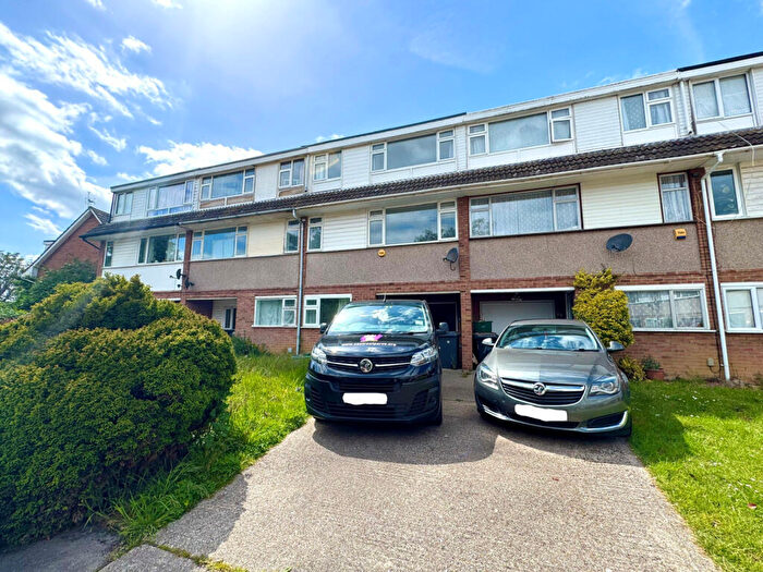 3 Bedroom Town House To Rent In St Fabians Drive, Chelmsford, Essex, CM1