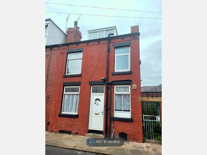2 Bedroom Terraced House To Rent In Barkly Place, Leeds, LS11